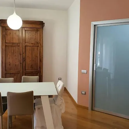 Appartamento San Benedetto קליארי
